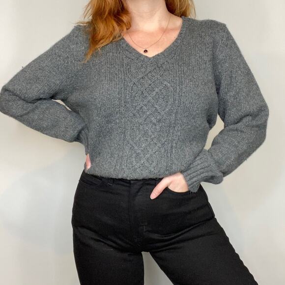 Vintage 90s Eddie Bauer XL Gray Heavy Wool & Angora Cable Knit V Neck Sweater - Picture 7 of 11